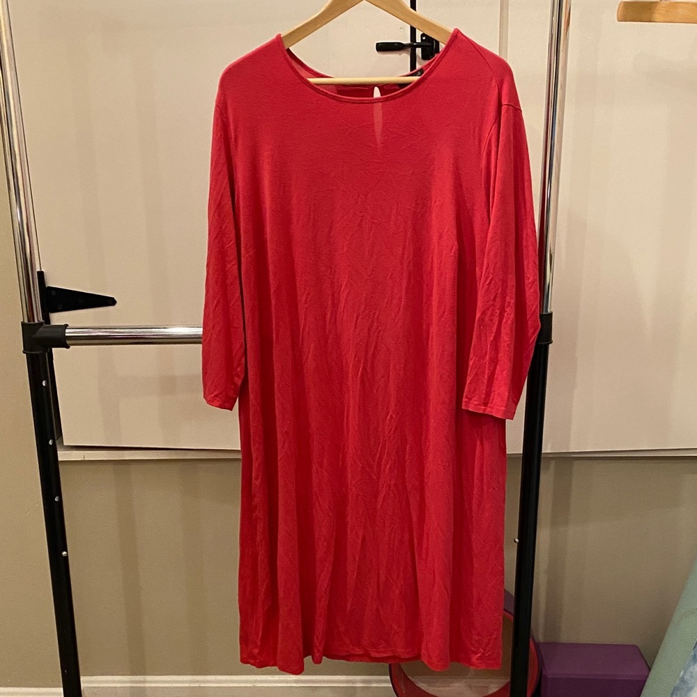 J. Jill Wearever dress in a lovely berry shade. 3/4 length sleeves, cute back